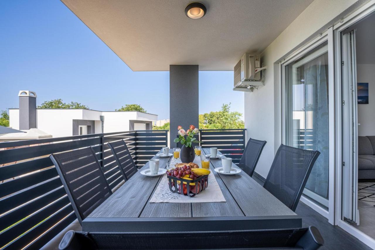 Domus Alba Apartments Pula Exterior photo