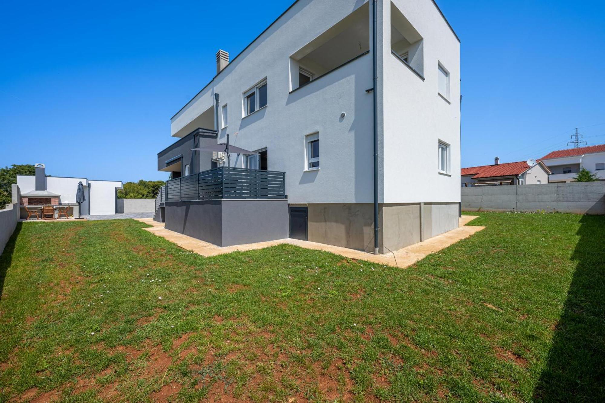 Domus Alba Apartments Pula Exterior photo